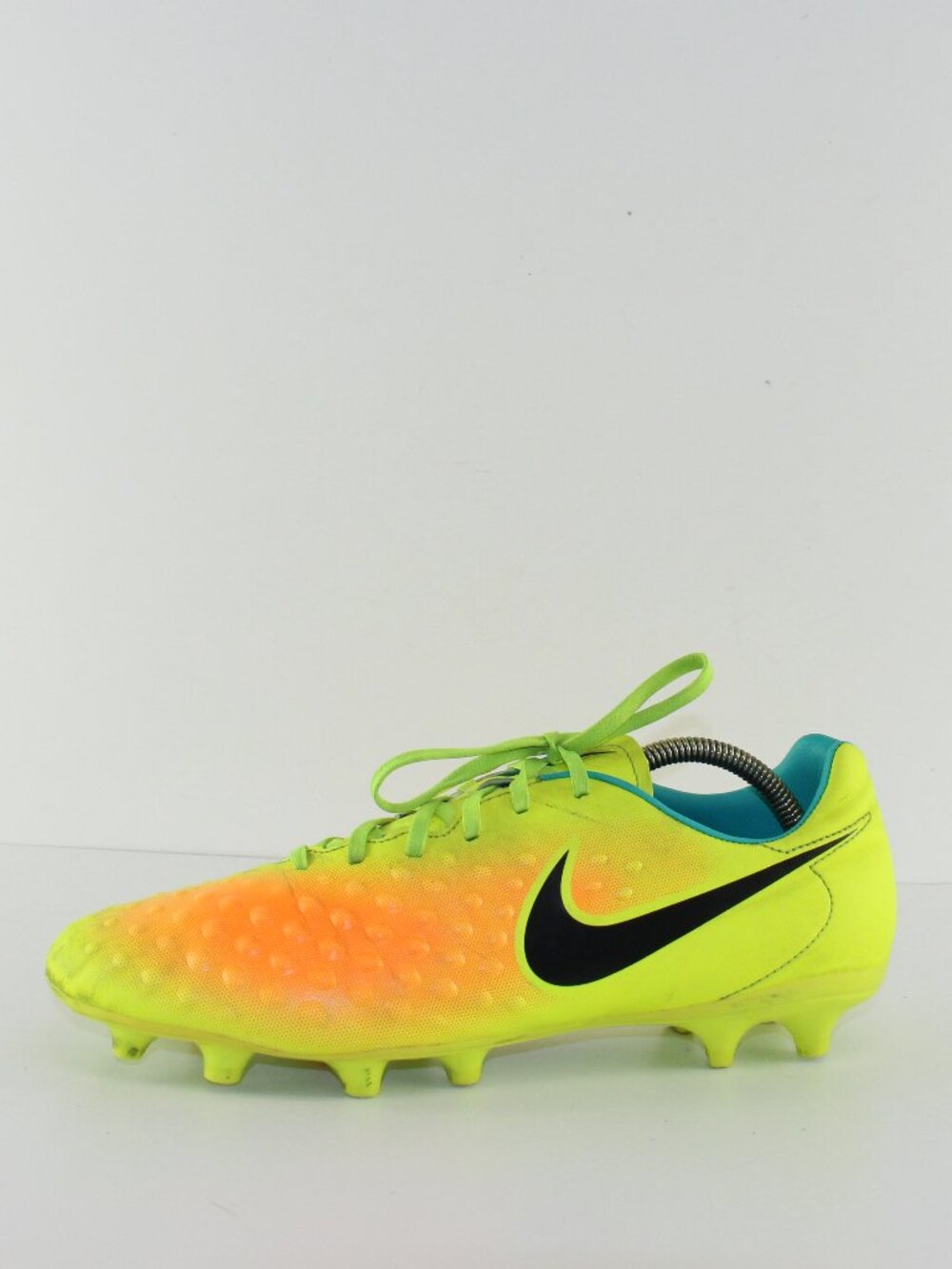Nike Magista Onda II (844411-708) Yellow Soccer Cleats (Men 11 US)